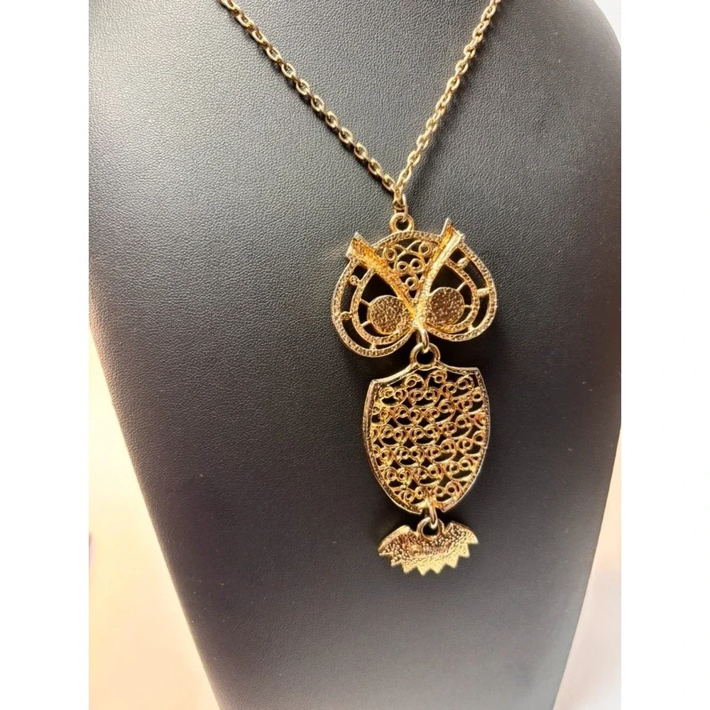 Vintage Necklace Gold Tone Huge Detailed‎ Owl Pendant 28 inch Sarah Coventry